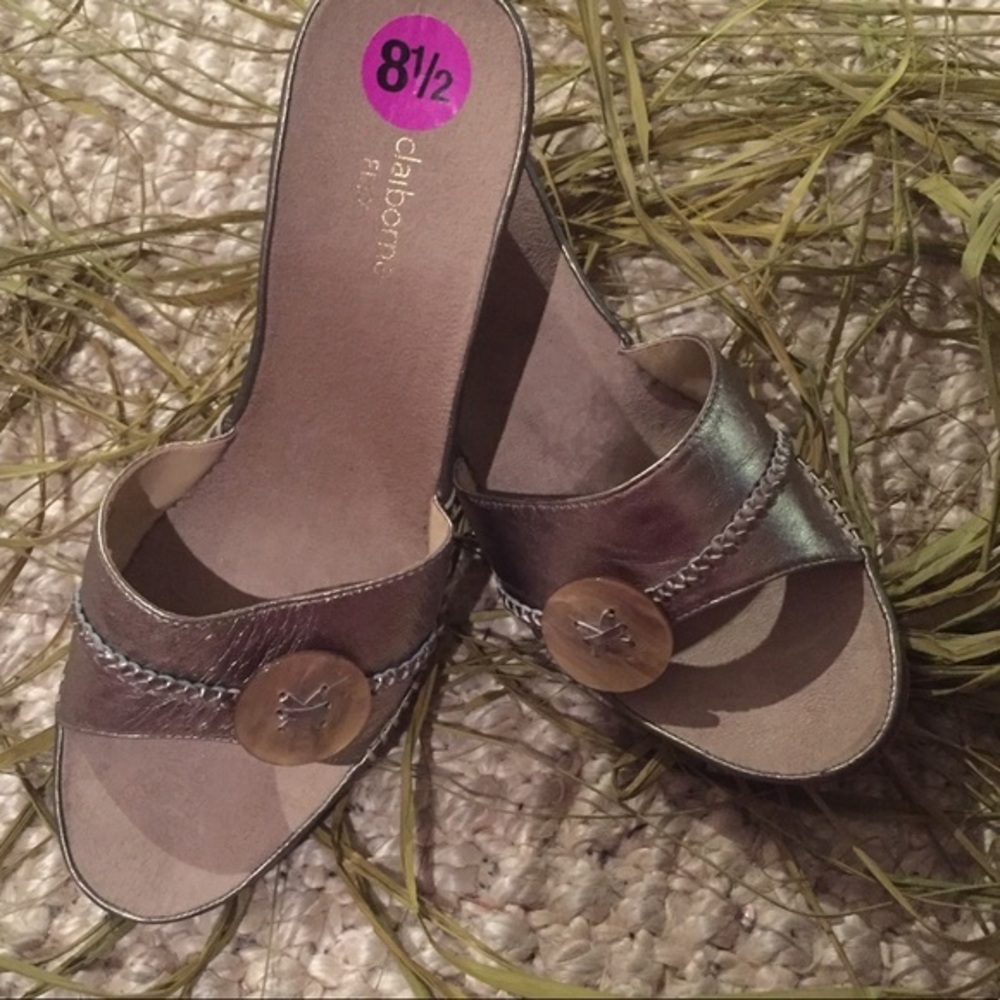 Liz Claiborne Wedge Sandals Pewter Metallic 8.5 - NWOT